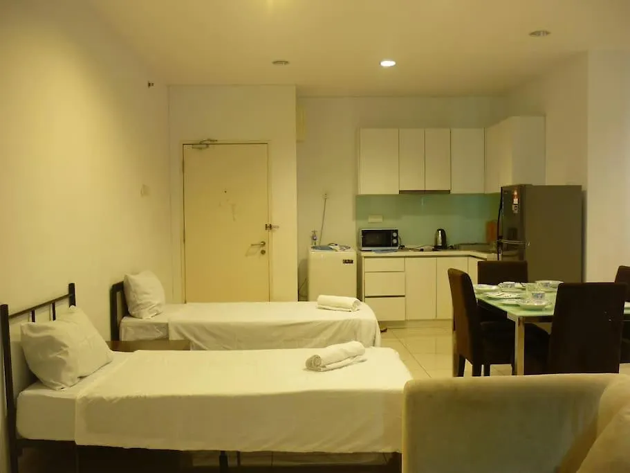 Studio At Middle Floor Sea View Джорджтаун